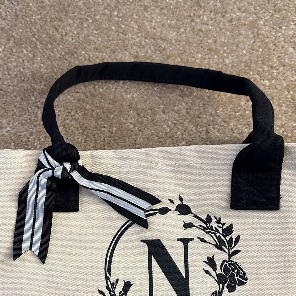 Black and Cream Tote Bag - Picture 3 of 5